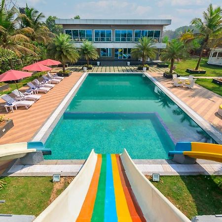 Saffronstays Palm Paradise, Kalyan Khadavli - Swimming Pool With Water Slides, Gazebo And Indoor Games Padghe 外观 照片