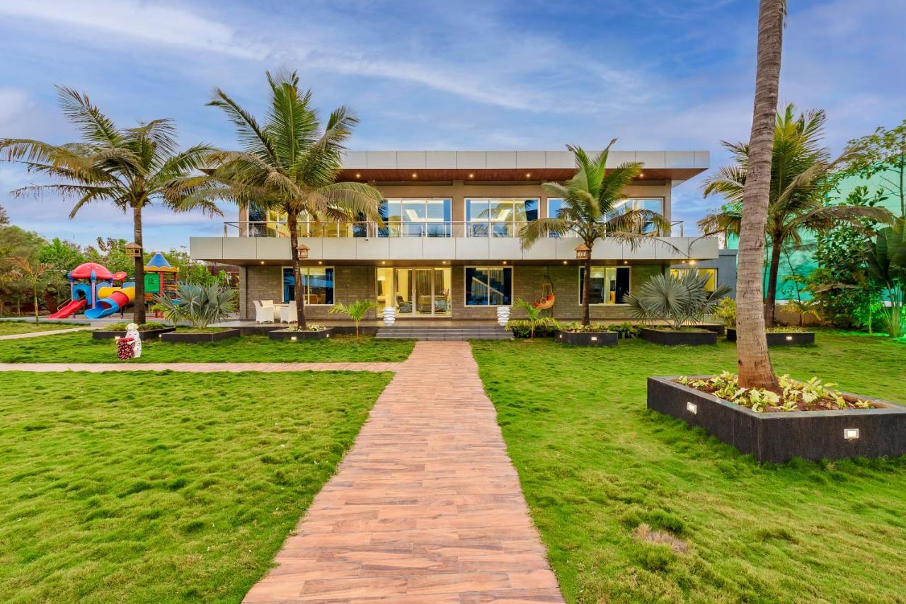 Saffronstays Palm Paradise, Kalyan Khadavli - Swimming Pool With Water Slides, Gazebo And Indoor Games Padghe 外观 照片