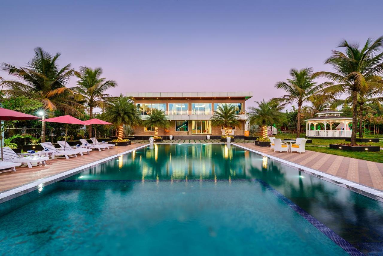 Saffronstays Palm Paradise, Kalyan Khadavli - Swimming Pool With Water Slides, Gazebo And Indoor Games Padghe 外观 照片