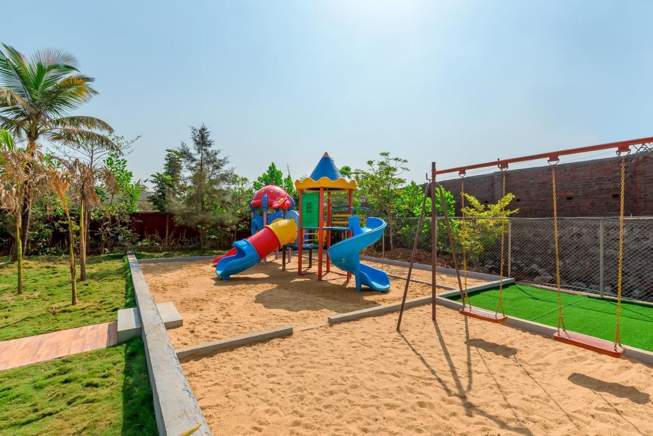 Saffronstays Palm Paradise, Kalyan Khadavli - Swimming Pool With Water Slides, Gazebo And Indoor Games Padghe 外观 照片